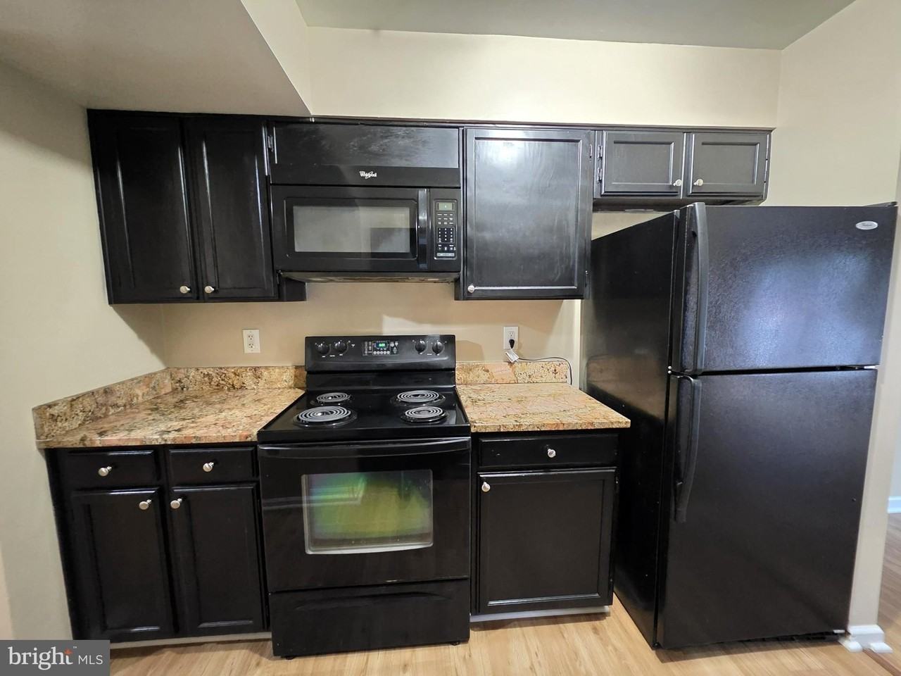 6505 China Grove Ct - Photo 5 of 24