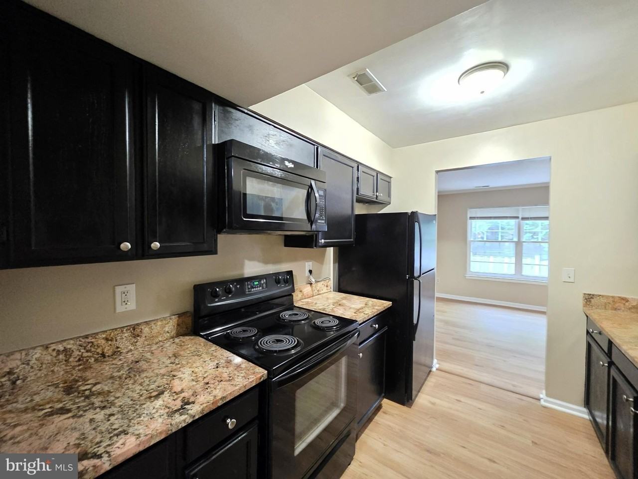 6505 China Grove Ct - Photo 7 of 24