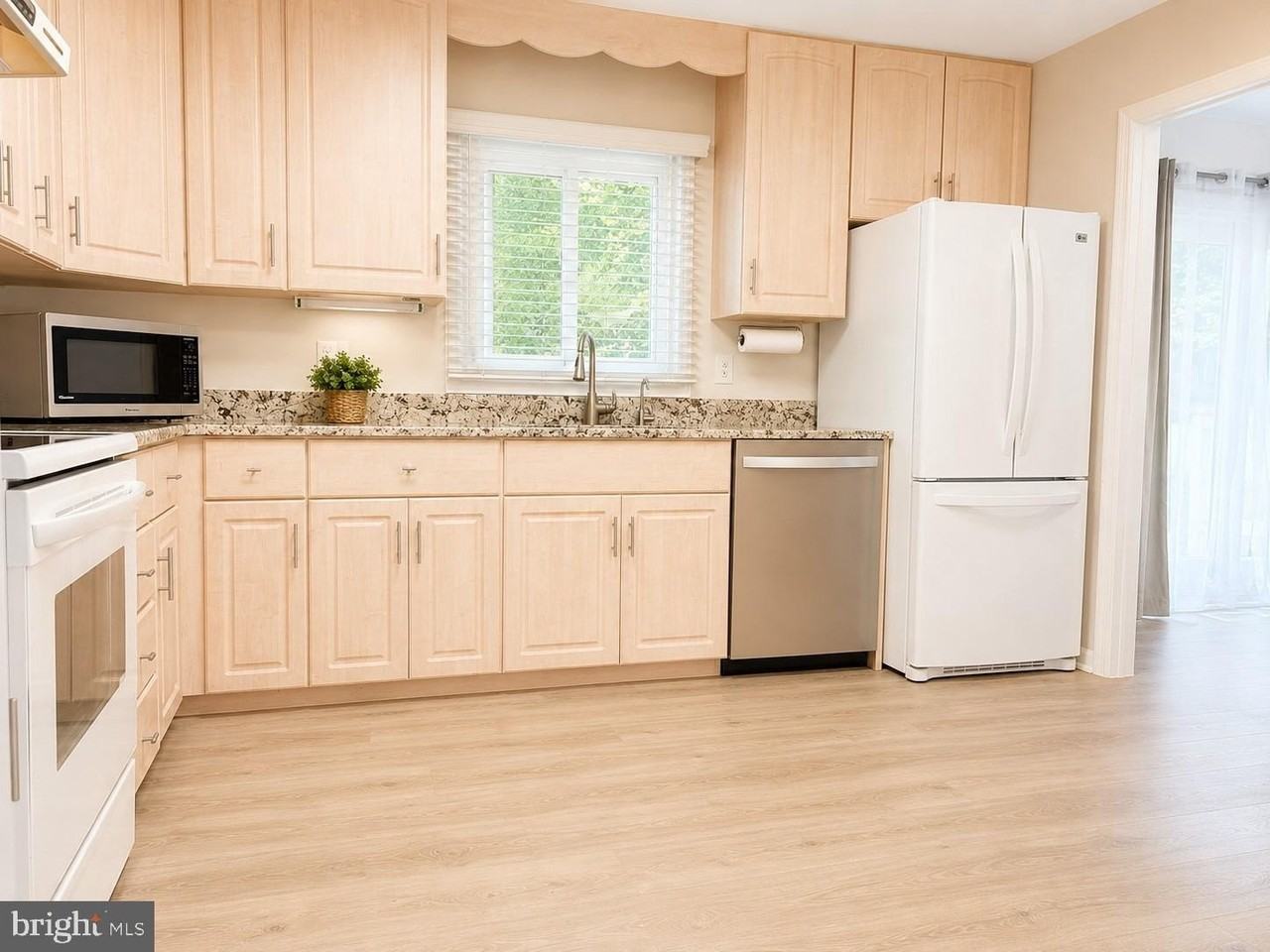 8425 Blevins Way Ct - Photo 6 of 20