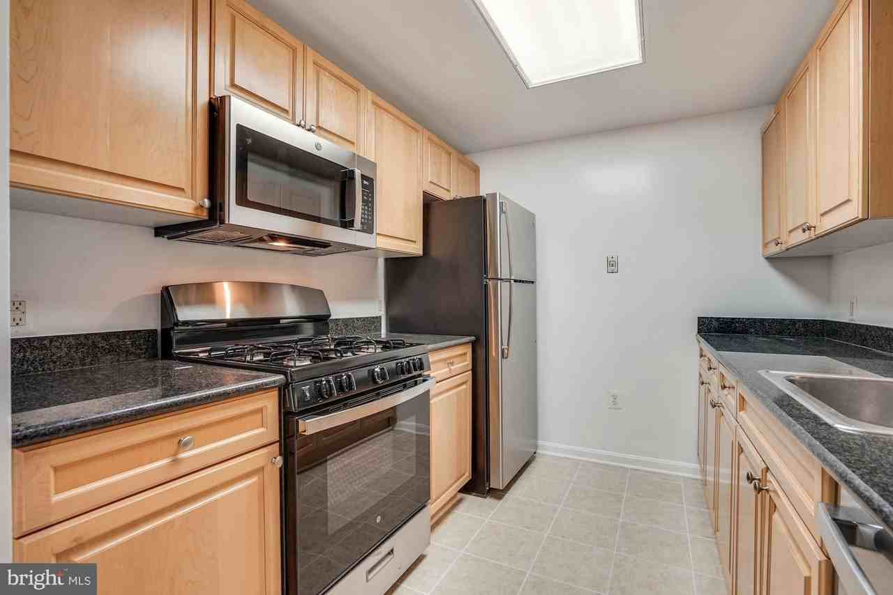 2726 Gallows Rd #413 - Photo 4 of 50