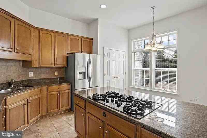 24689 Siltstone Sq - Photo 6 of 32
