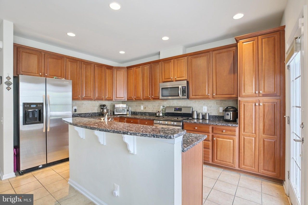 25501 Amber Gate Ter - Photo 4 of 30
