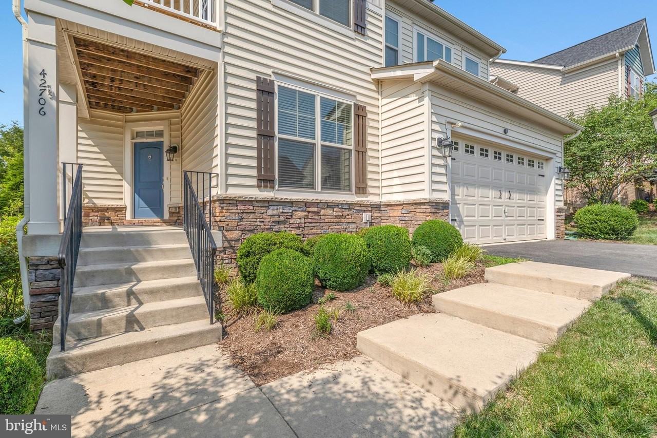 42706 Chisholm Dr - Photo 4 of 50