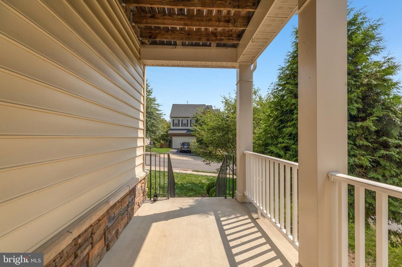 42706 Chisholm Dr - Photo 6 of 50