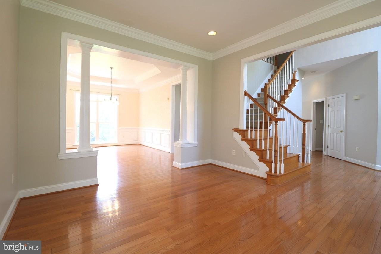 22078 Vantage Pointe Pl - Photo 6 of 25