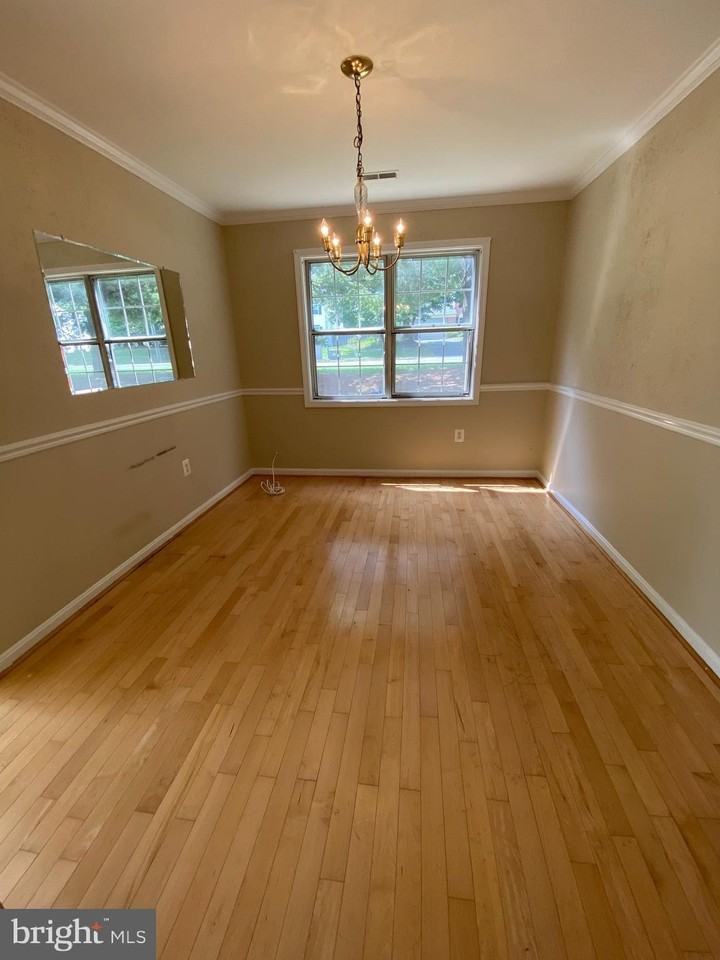 8701 Point Of Woods Dr - Photo 2 of 16