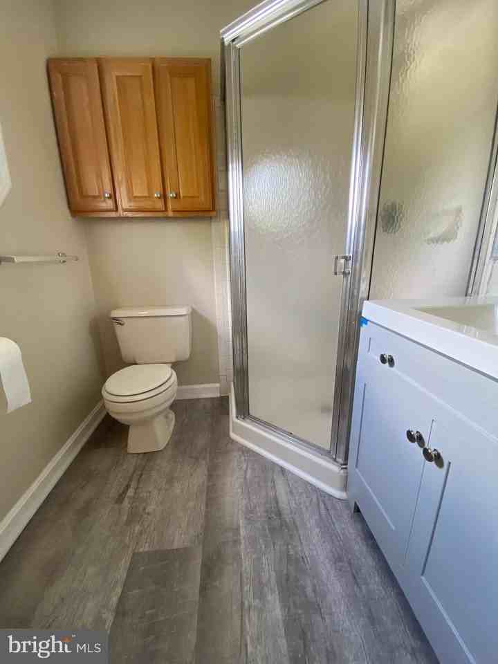 8701 Point Of Woods Dr - Photo 7 of 16