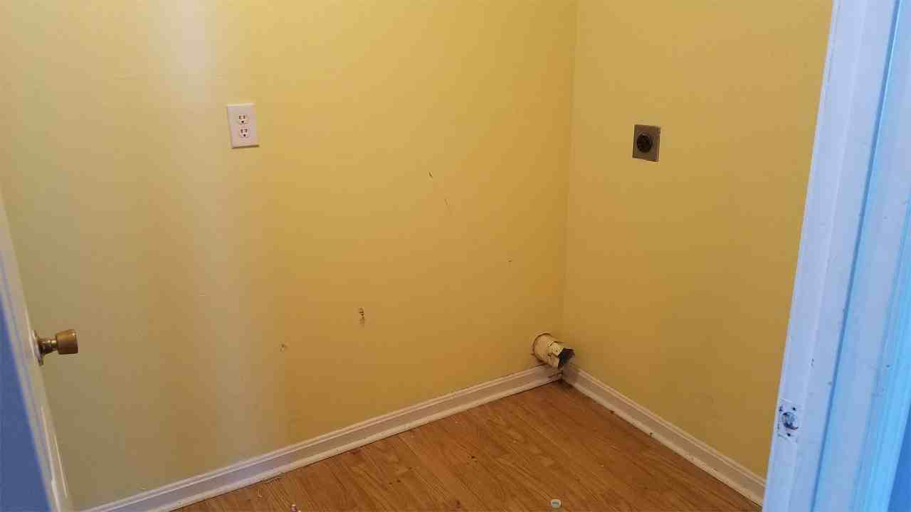 2122 Standard Ave #1 - Photo 7 of 9