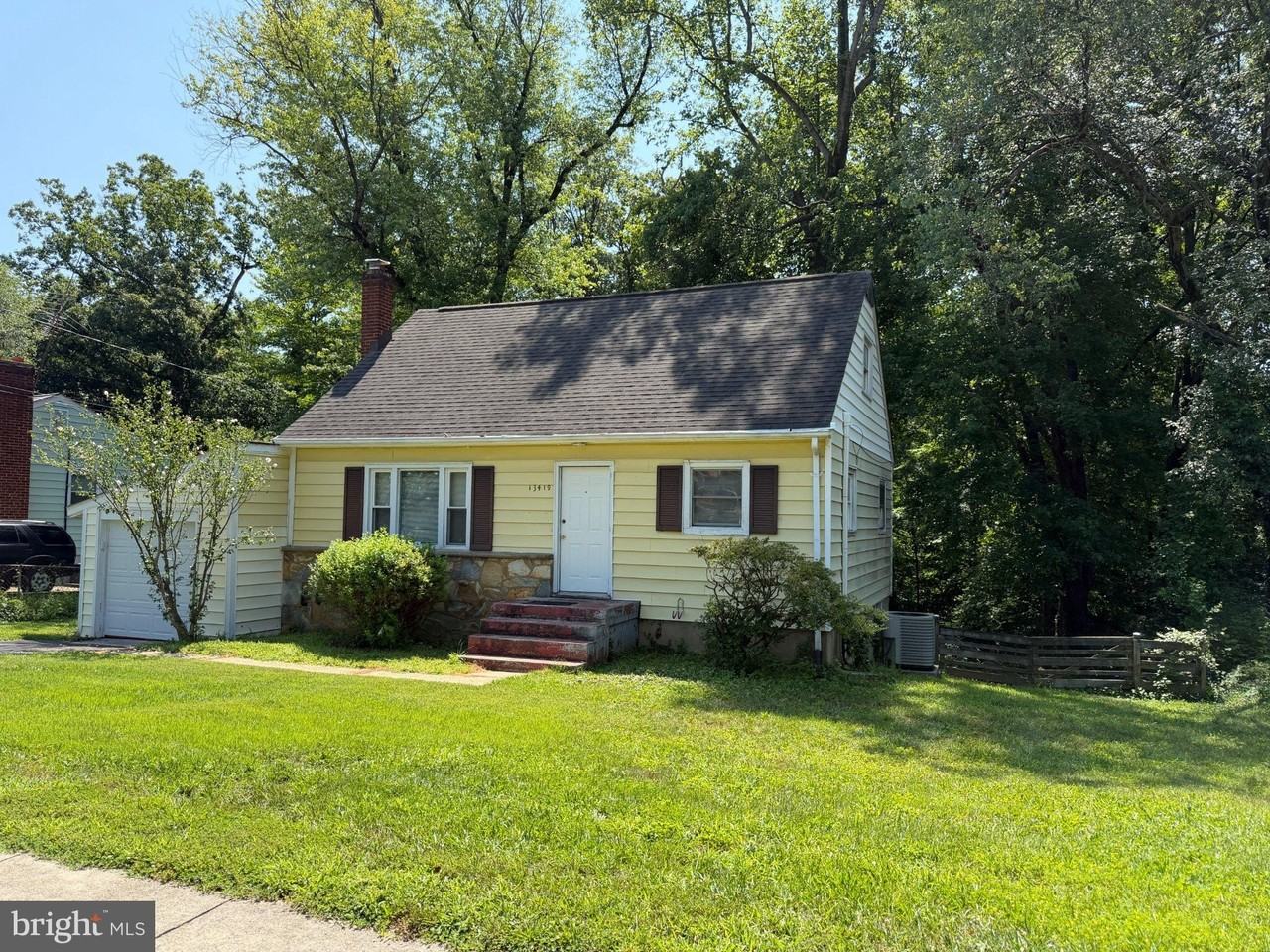 13419 Orchard Dr - Photo 3 of 30