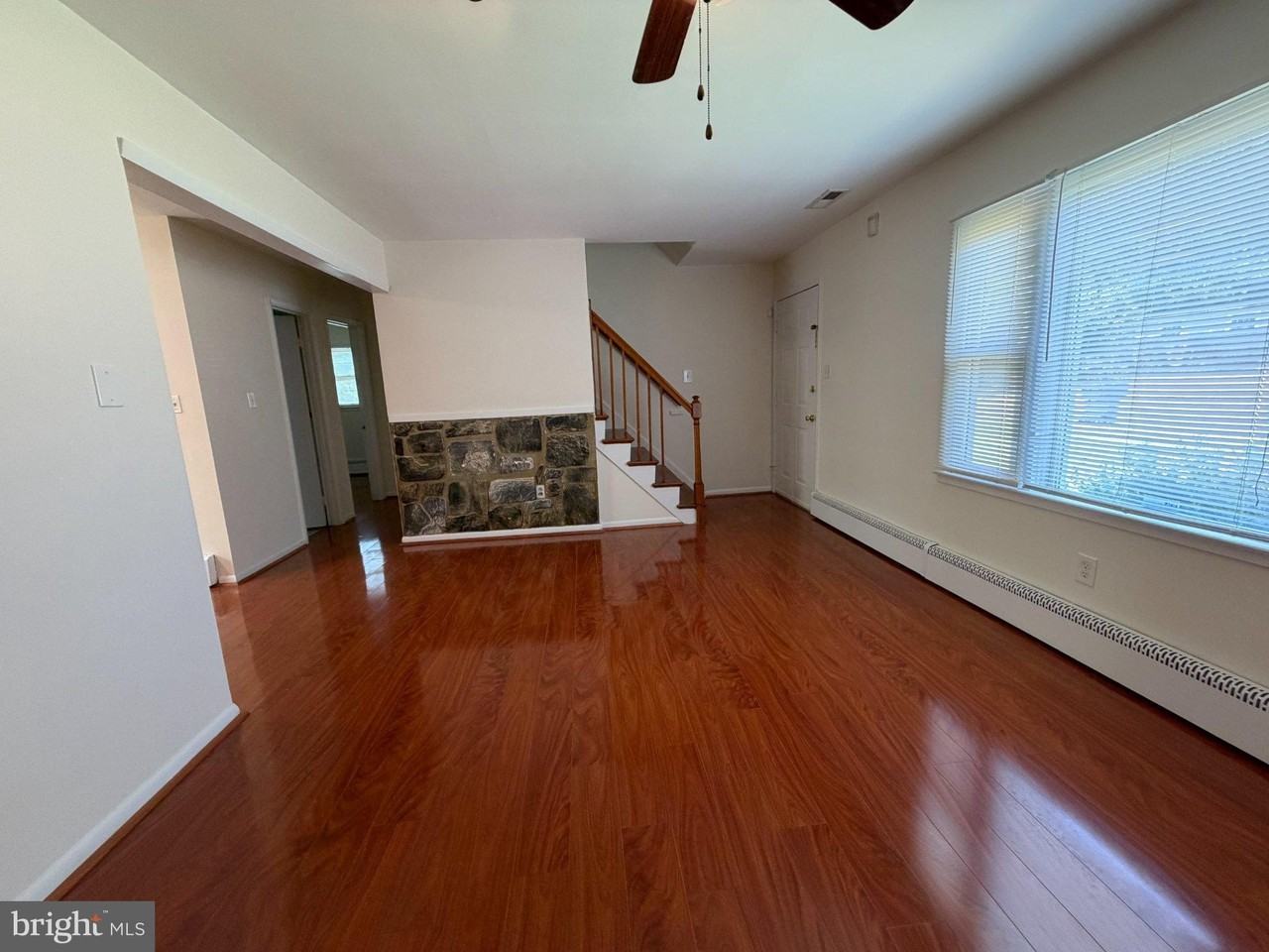 13419 Orchard Dr - Photo 4 of 30