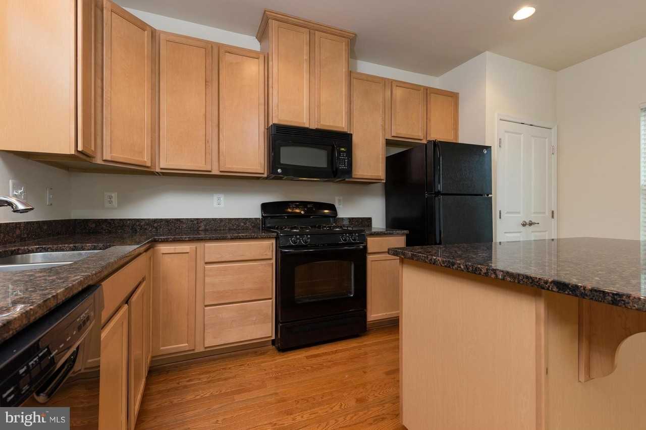 4548 Alliance Way - Photo 3 of 26