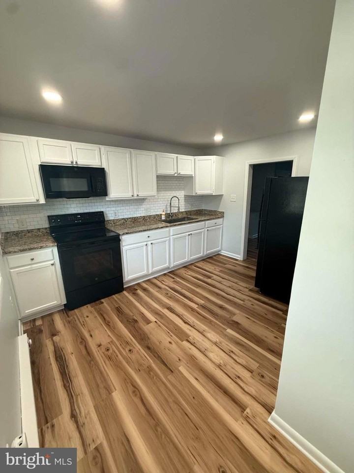 1261 Hammonds Mill Rd - Photo 2 of 14