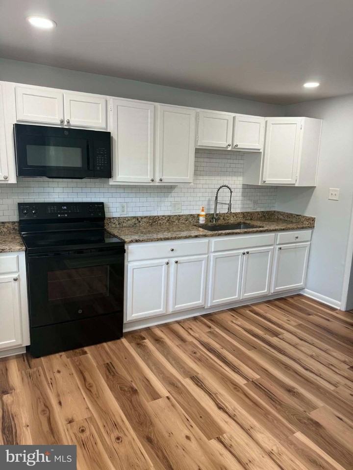 1261 Hammonds Mill Rd - Photo 3 of 14