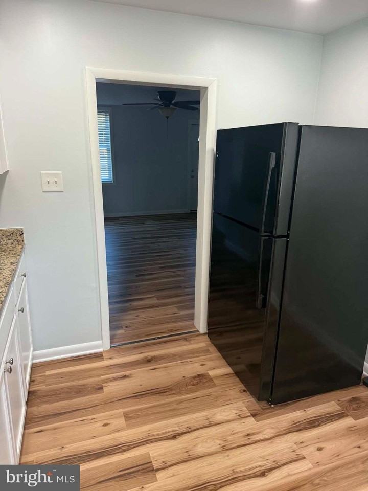 1261 Hammonds Mill Rd - Photo 4 of 14
