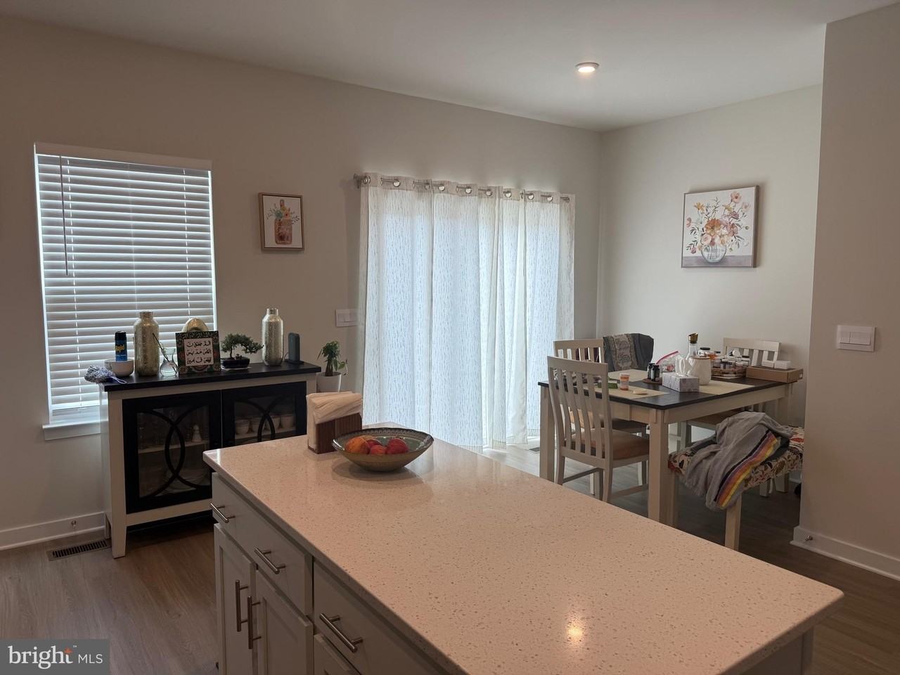 353 Huntwellwest Blvd - Photo 4 of 11