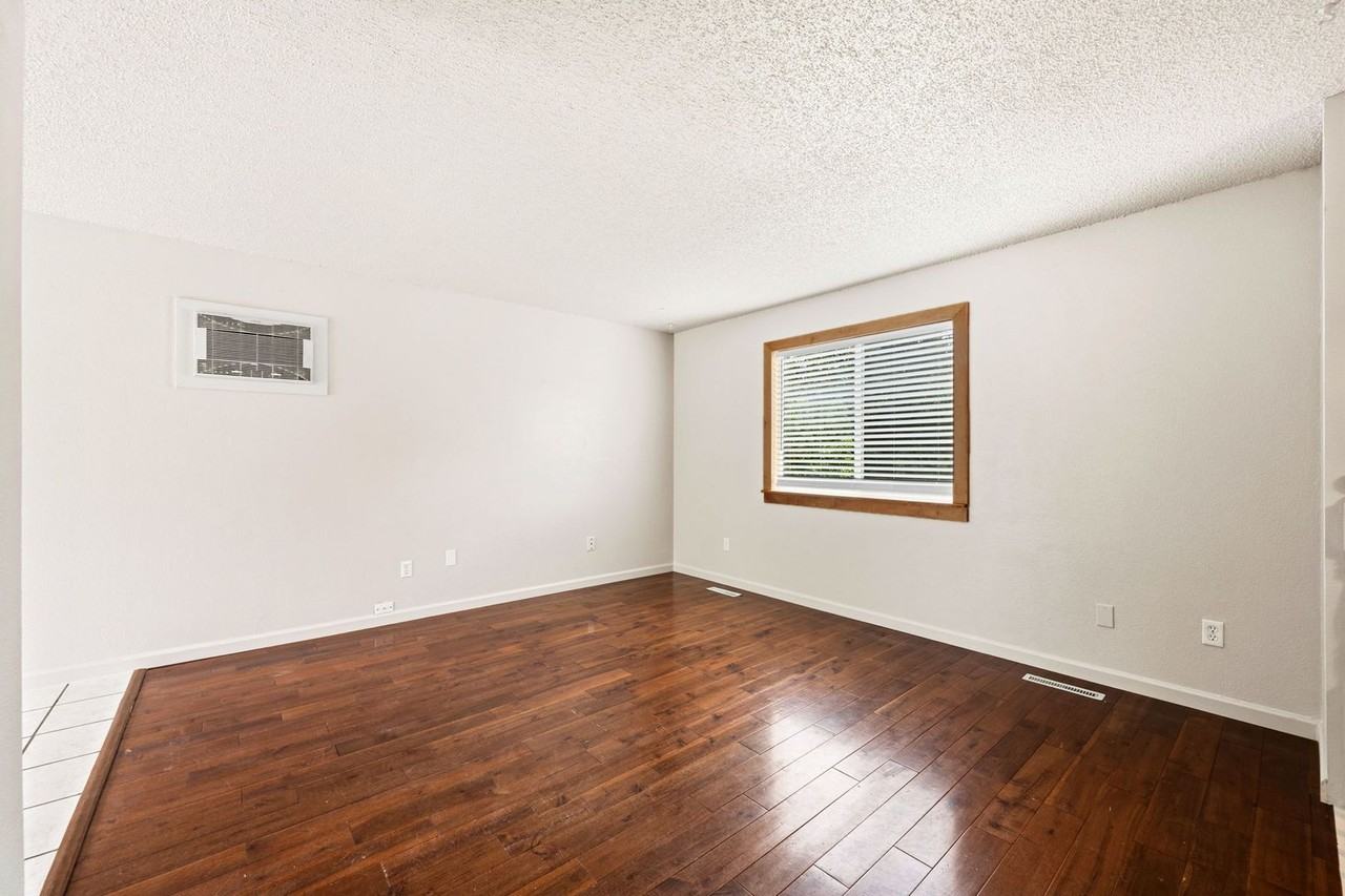 3512 Post Rd - Photo 4 of 25