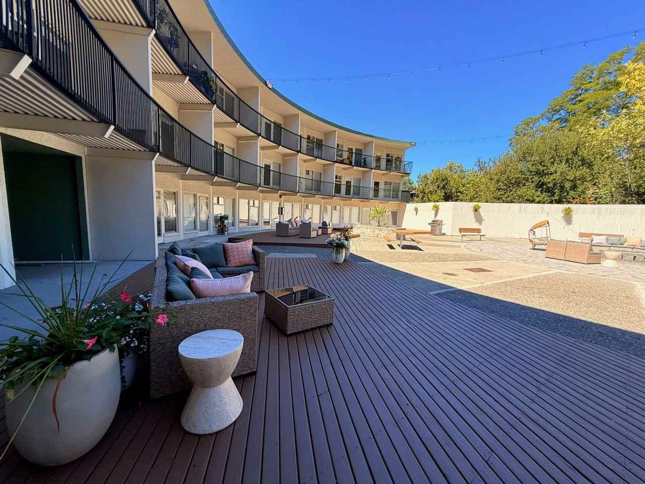 Crescent Apartments - Photo 3 of 14