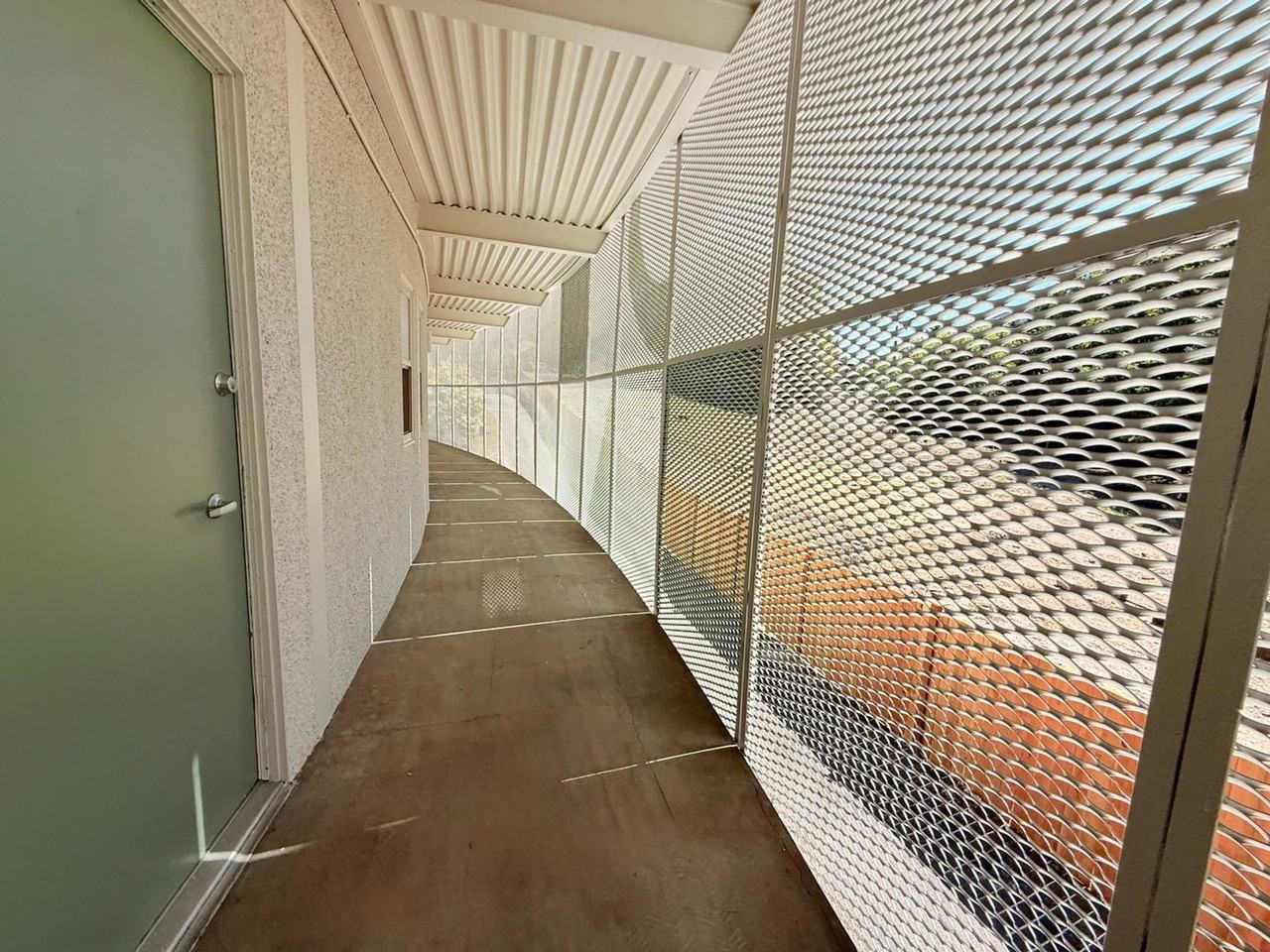 Crescent Apartments - Photo 5 of 14