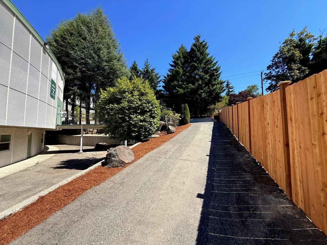 Crescent Apartments - Photo 7 of 14