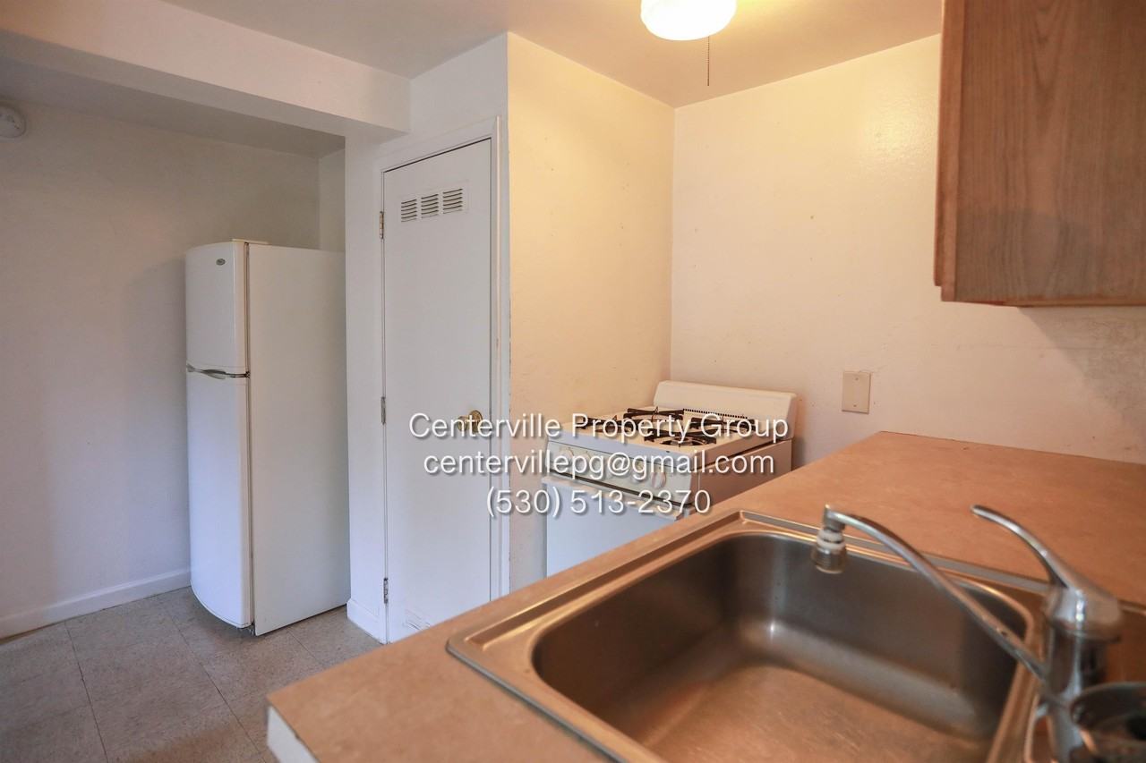 278 Humboldt Ave #3 - Photo 4 of 19