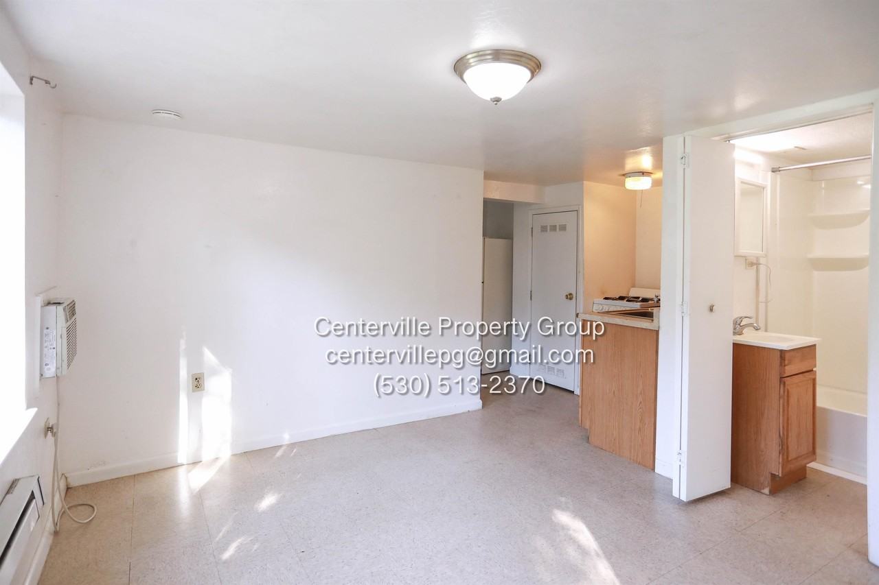 278 Humboldt Ave #3 - Photo 7 of 19