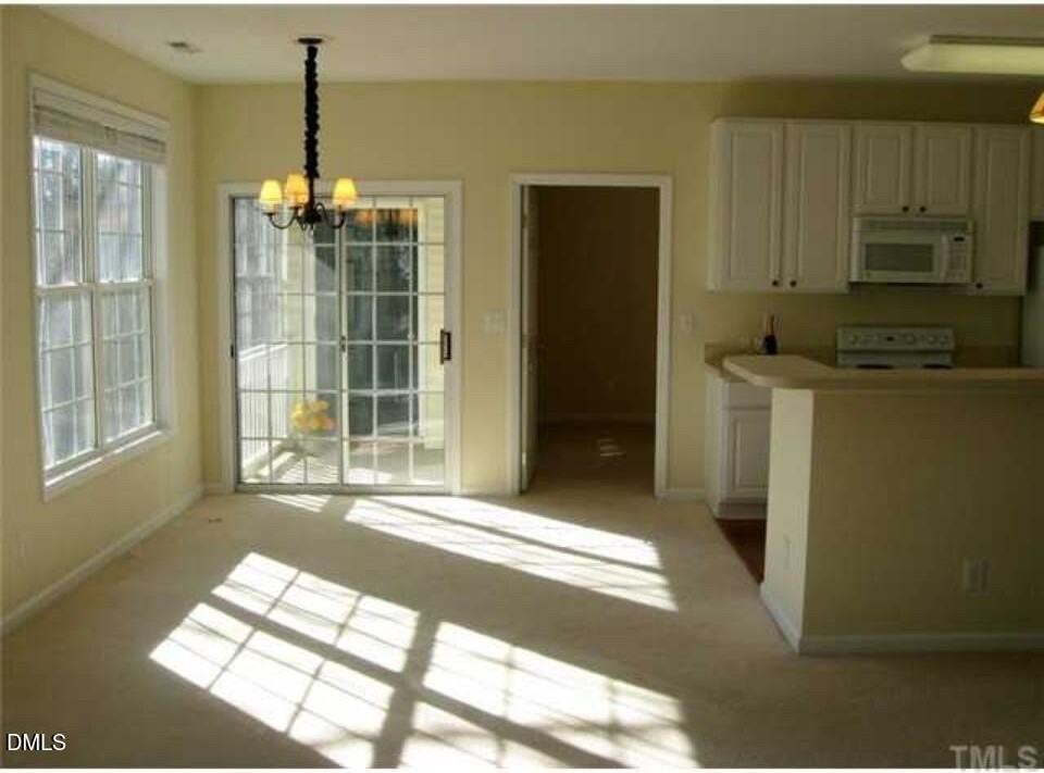 1923 Kudrow Ln #1923 - Photo 5 of 17