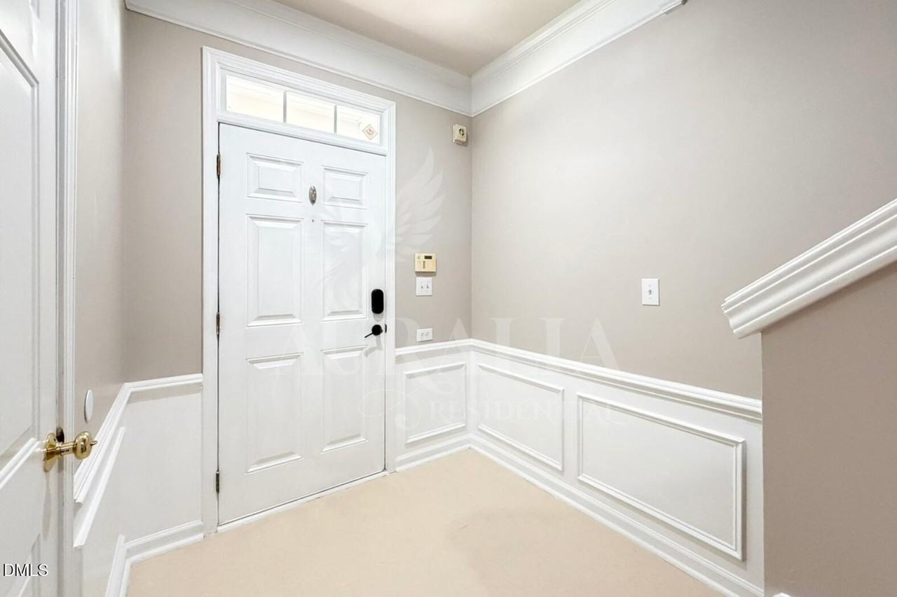 1707 Zachary Brook Ln - Photo 5 of 32