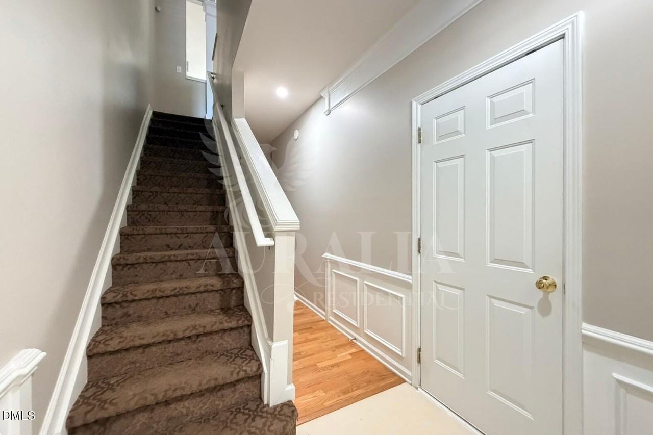1707 Zachary Brook Ln - Photo 6 of 32