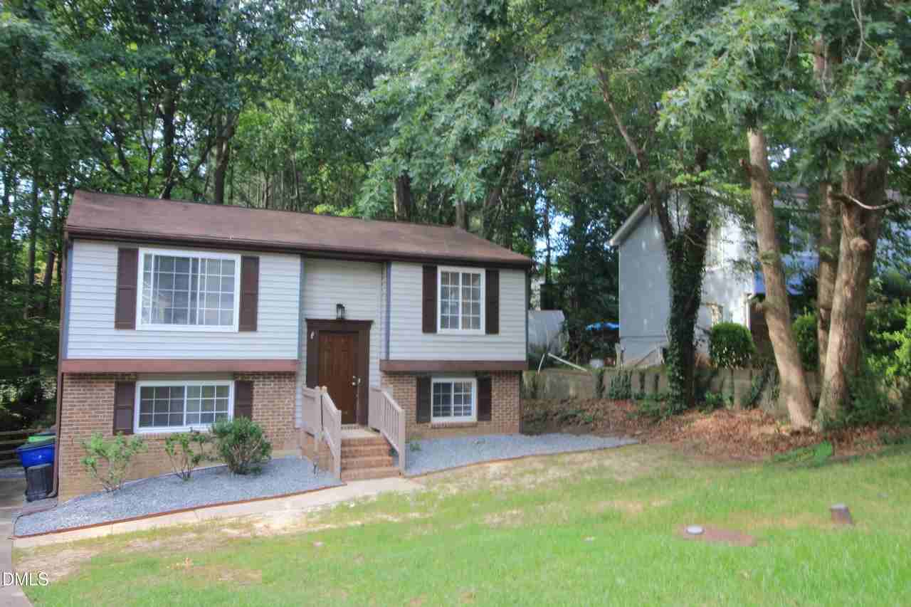 408 Drolmond Dr - Photo 2 of 22