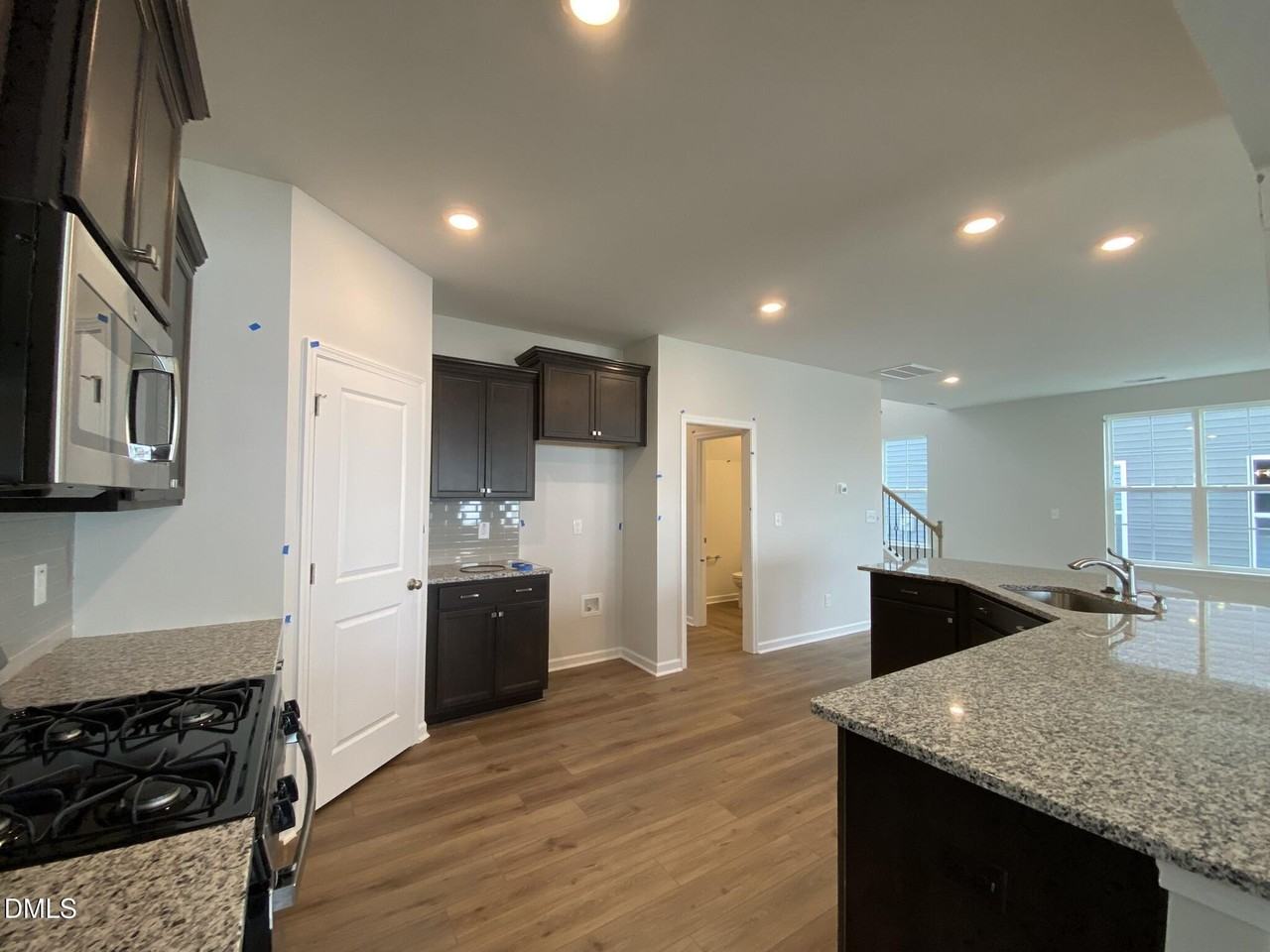 17 Red Crabapple Ct - Photo 6 of 37