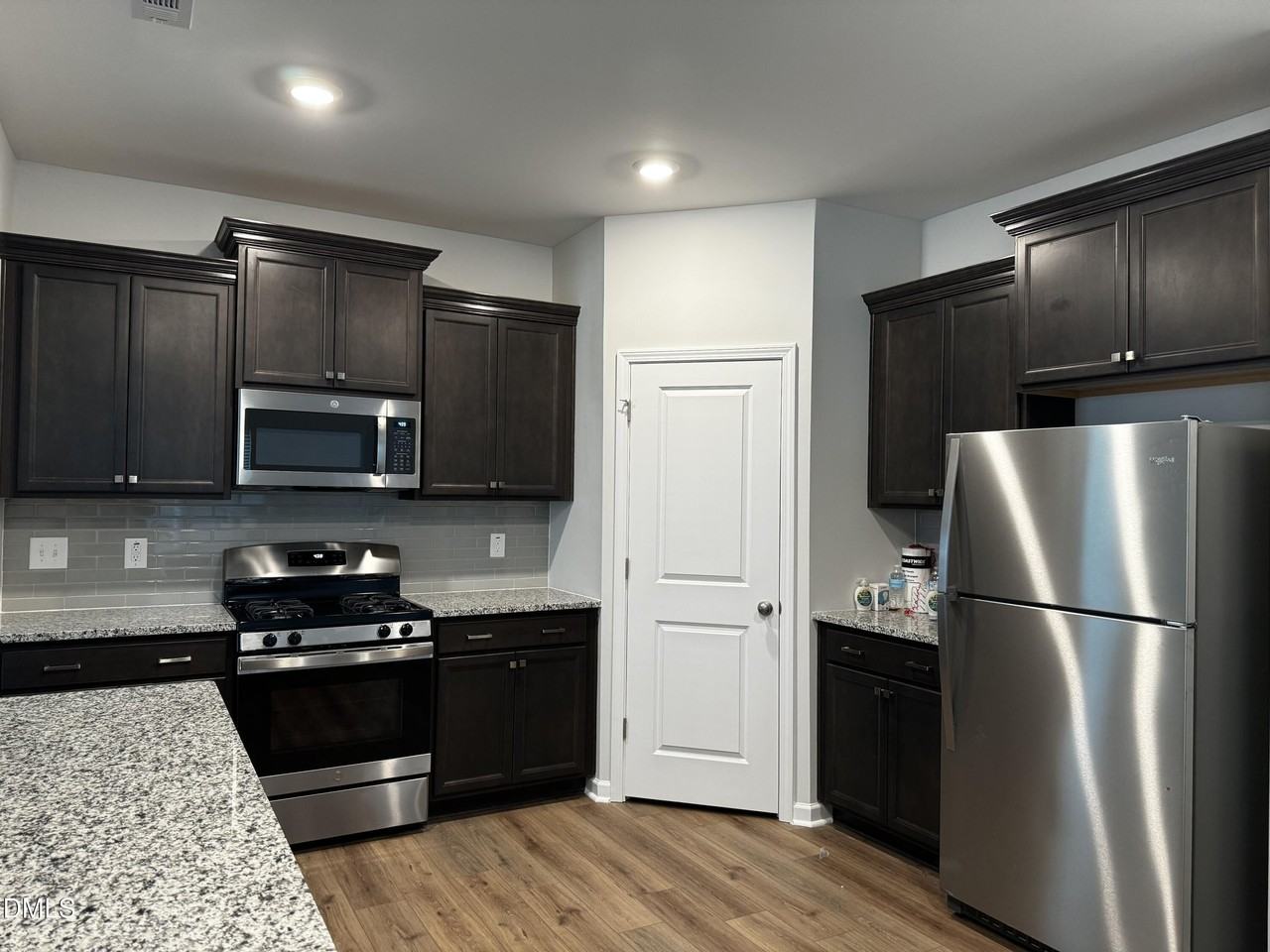 17 Red Crabapple Ct - Photo 7 of 37