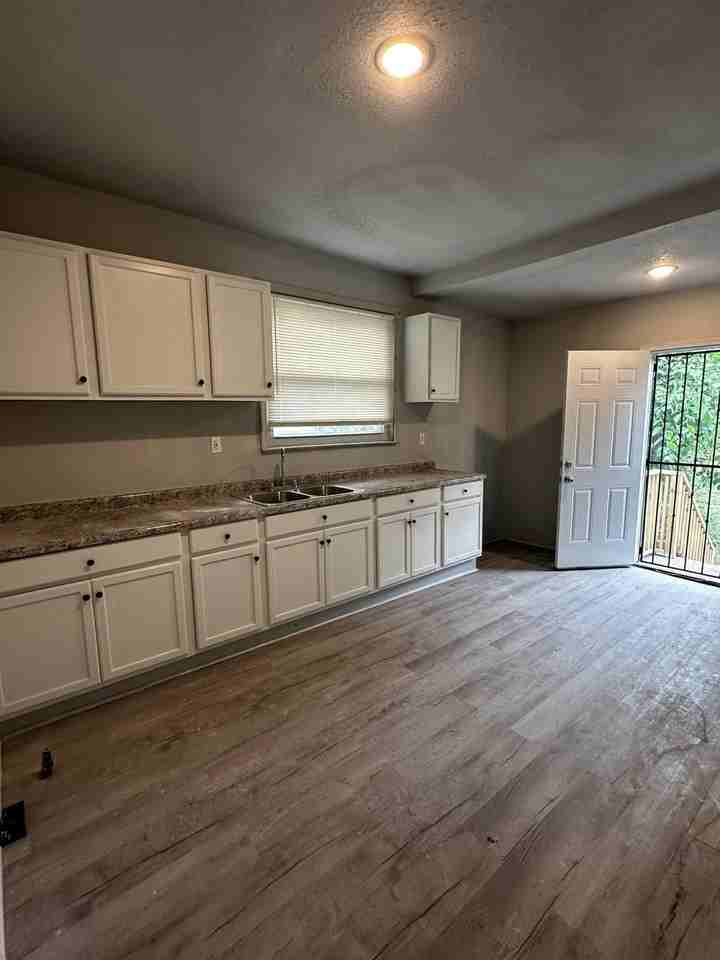 5409 Fischer St #1 - Photo 4 of 15