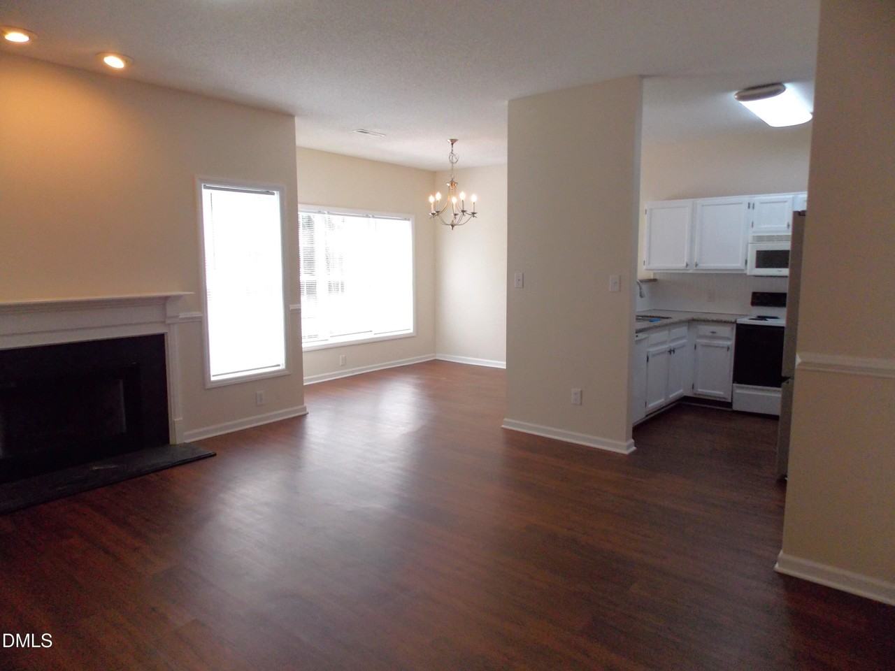 106 Pointe Crest Ct - Photo 4 of 22