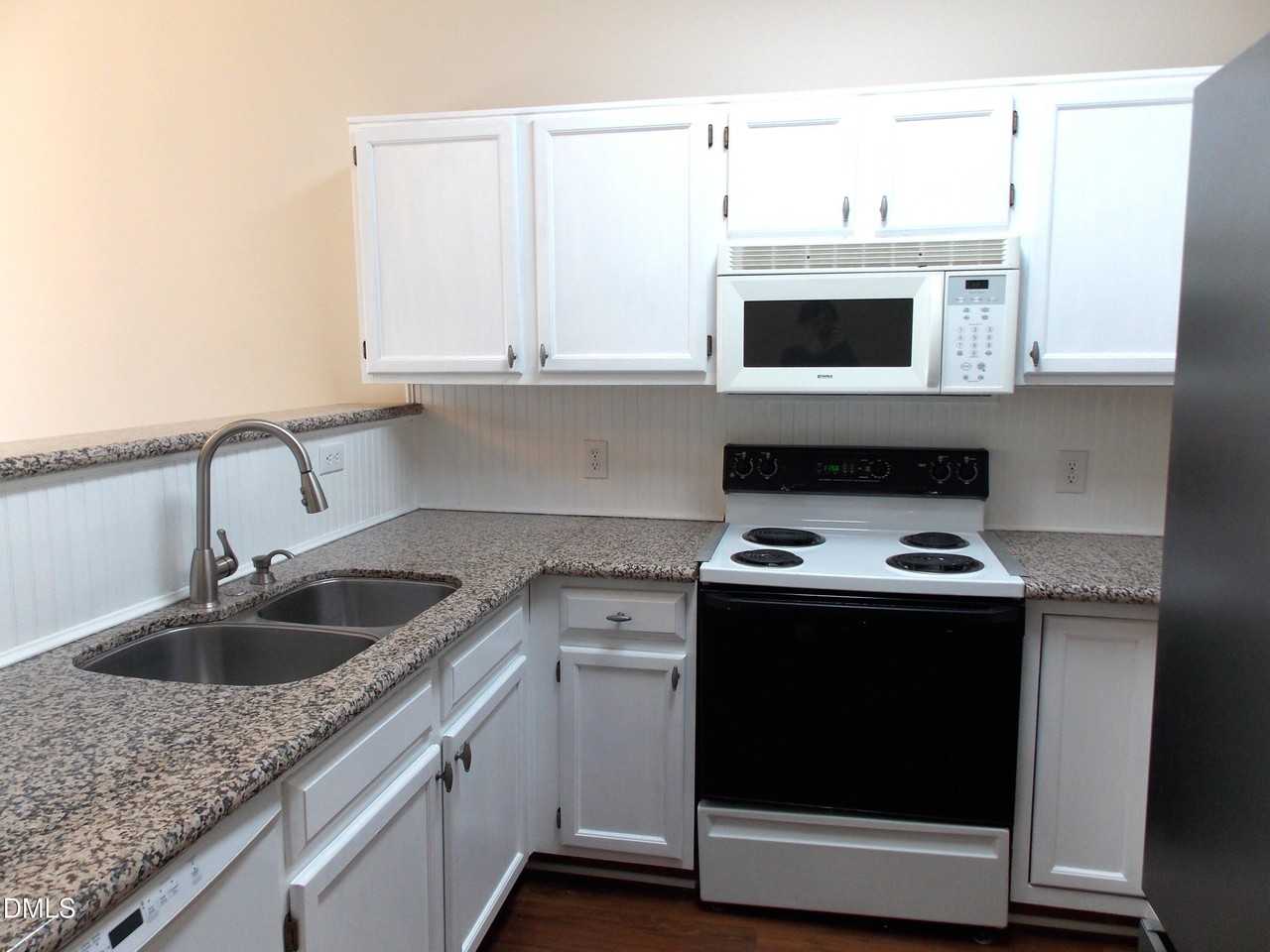 106 Pointe Crest Ct - Photo 5 of 22