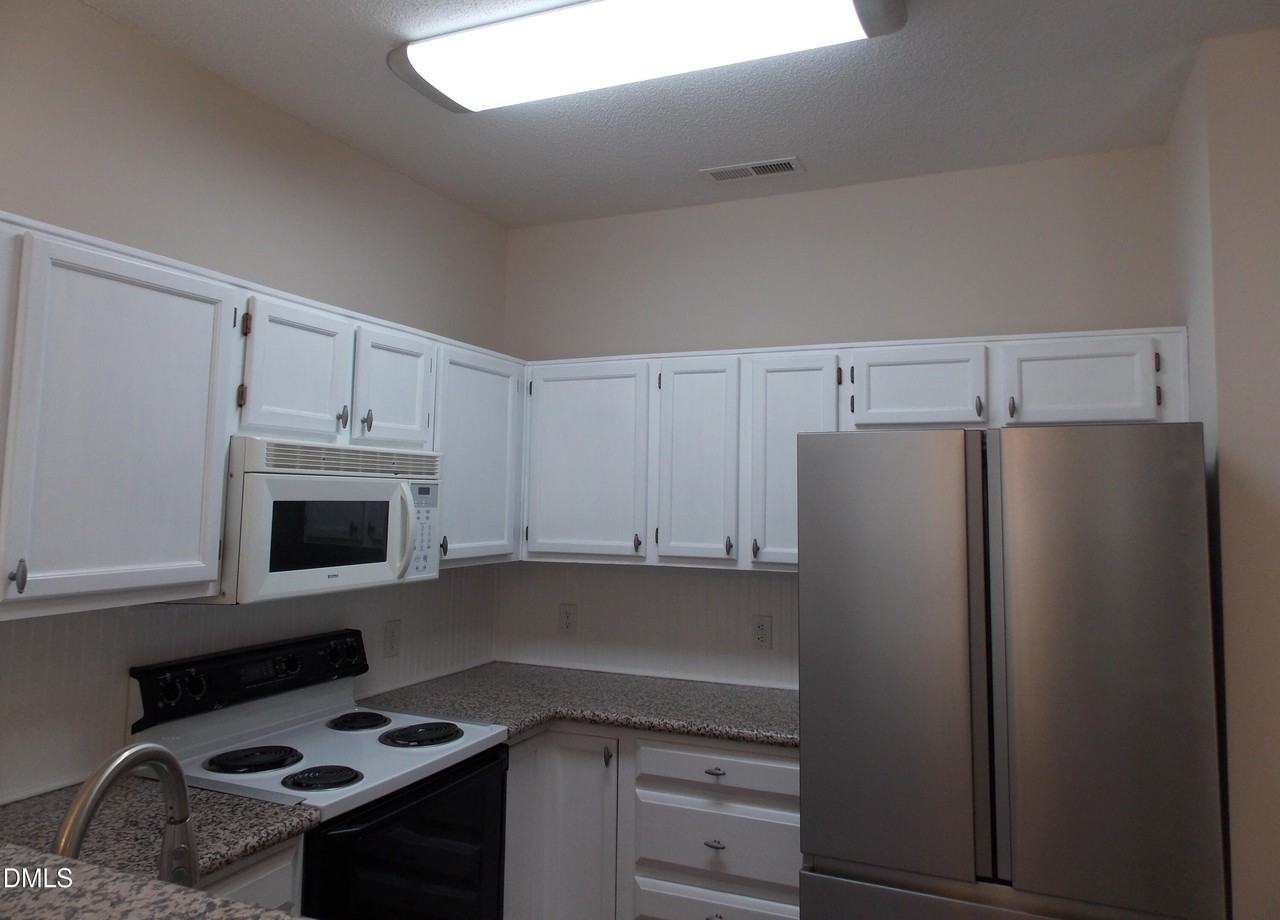 106 Pointe Crest Ct - Photo 6 of 22