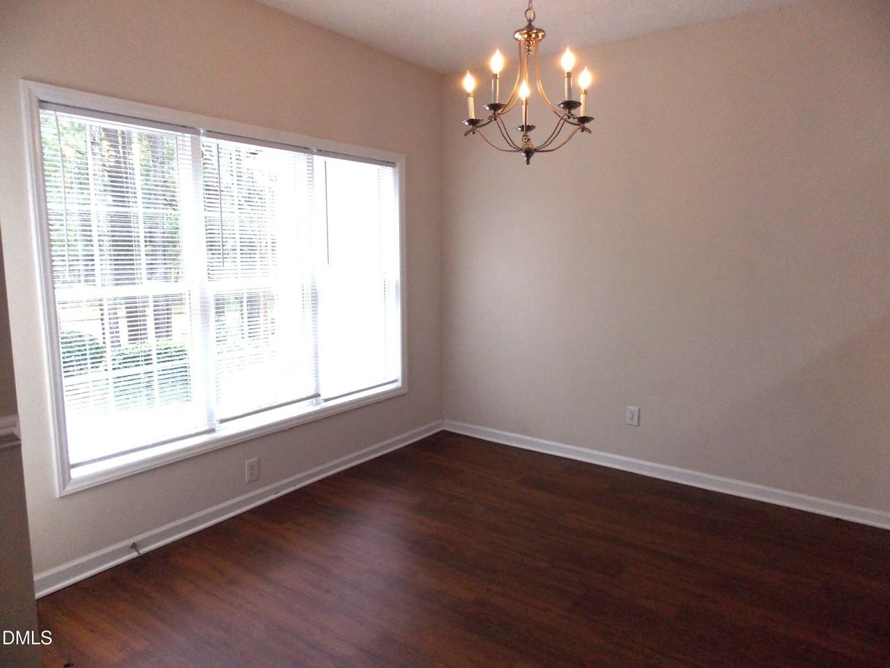 106 Pointe Crest Ct - Photo 7 of 22