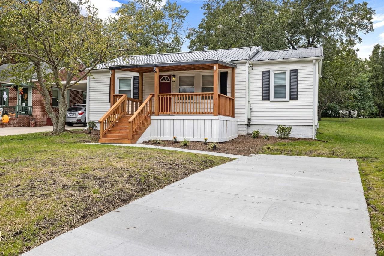 207 Delacroix St - Photo 2 of 30