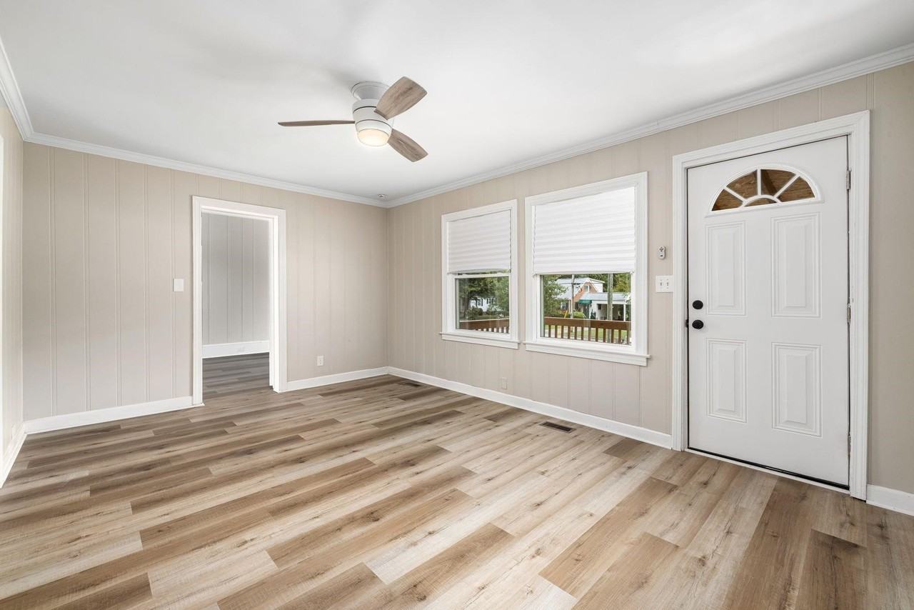 207 Delacroix St - Photo 6 of 30