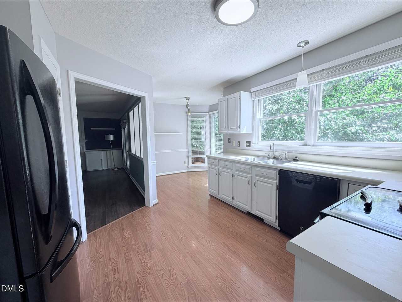 100 Drywood Pl - Photo 2 of 14