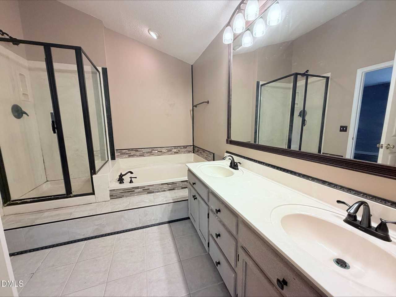 100 Drywood Pl - Photo 7 of 14