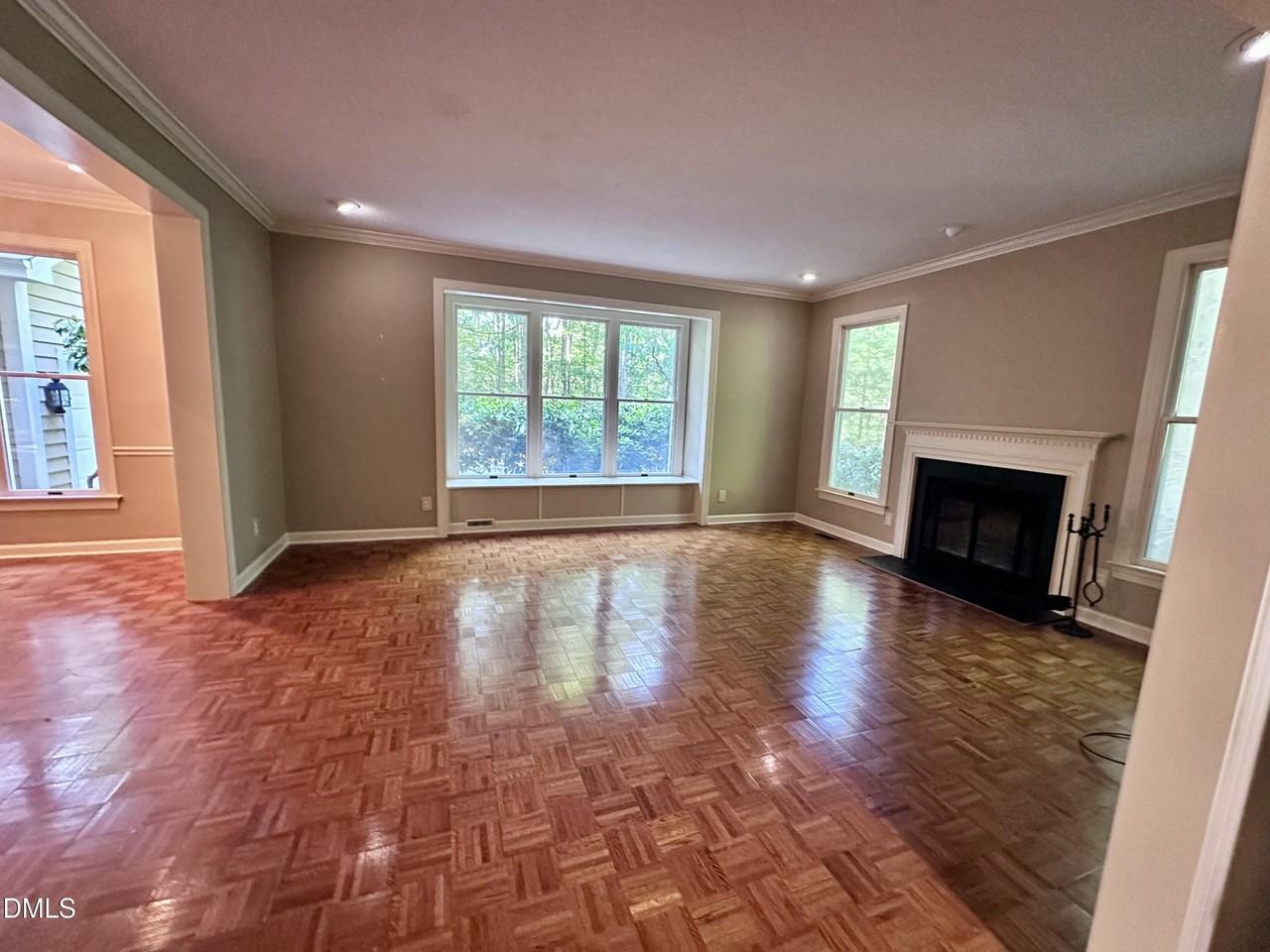 628 Spindlewood - Photo 4 of 26