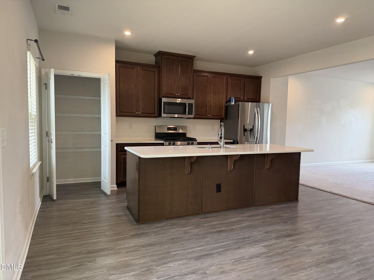946 Channing Park Cir - Photo 6 of 43