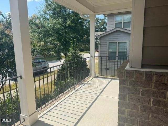 1009 Magnolia Blossom Ln - Photo 4 of 33