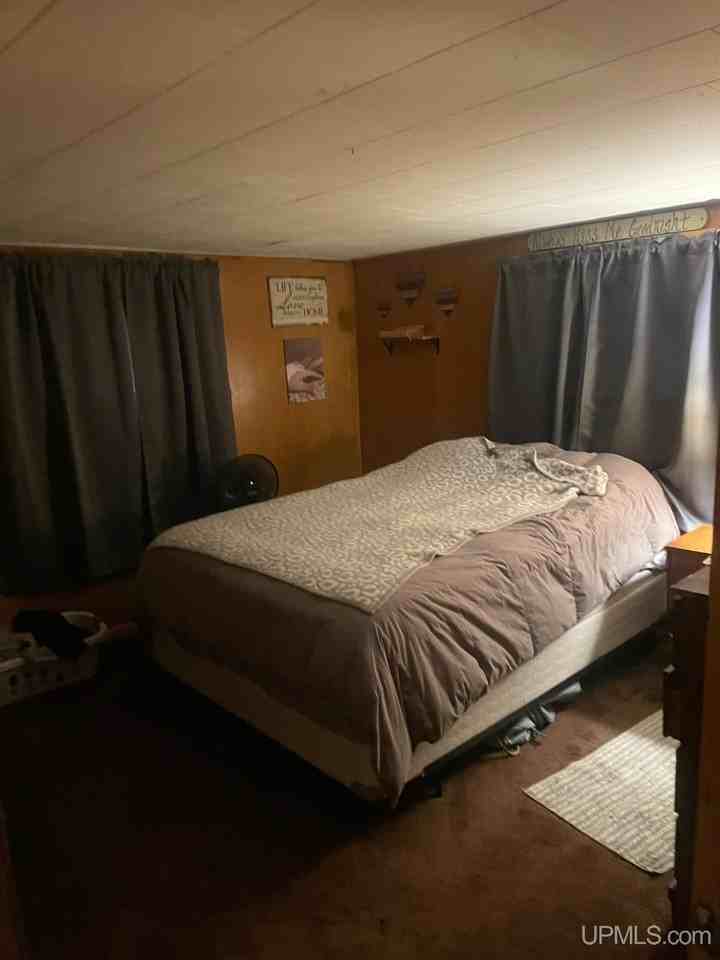 107 N Tamarack St - Photo 4 of 20