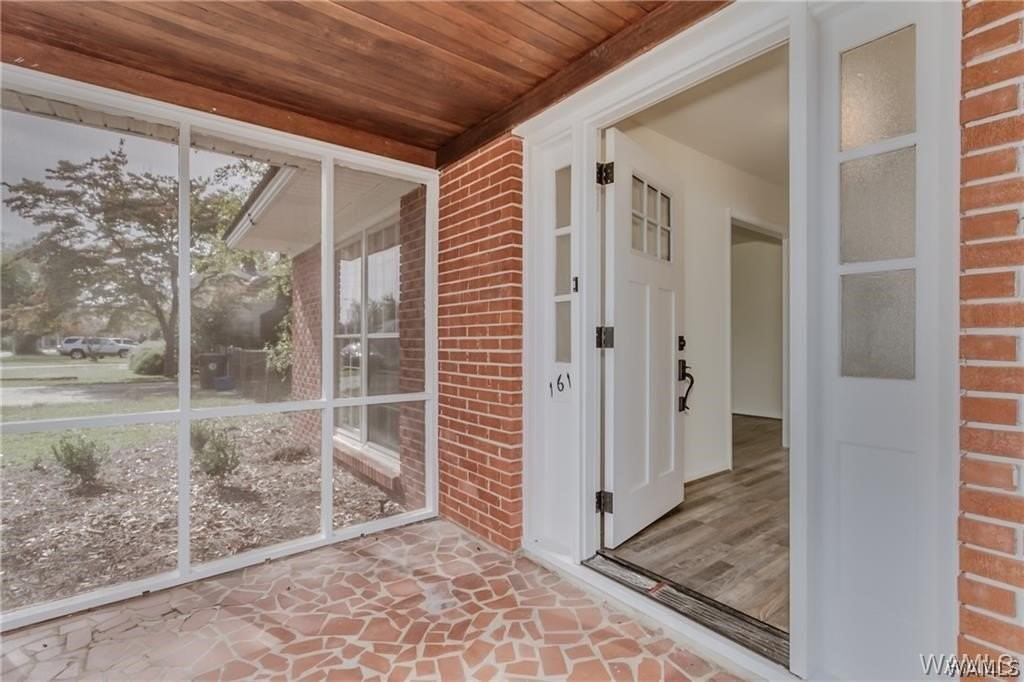 1612 2nd Ave - Photo 3 of 35
