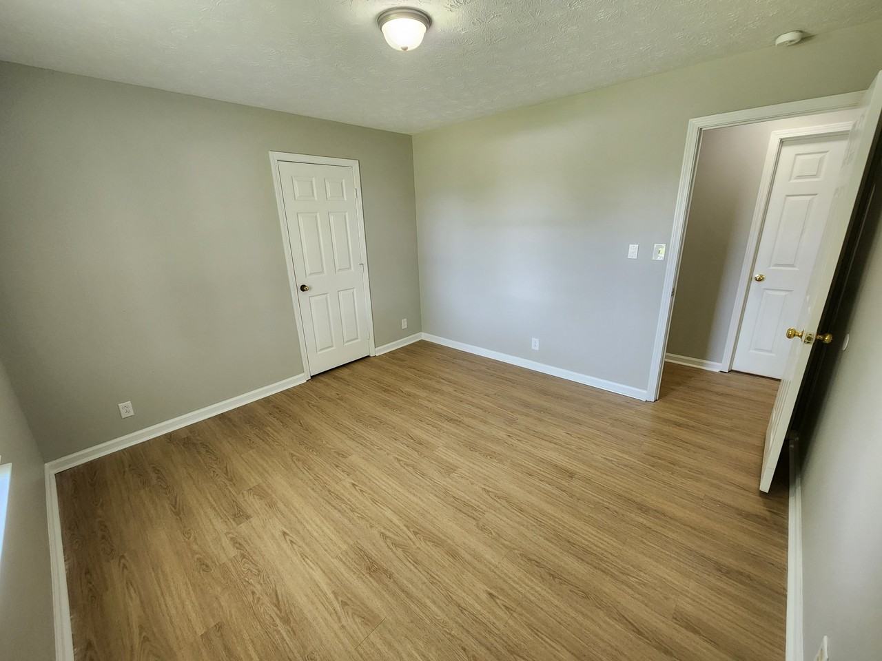 109 Eagle Dr #1 - Photo 7 of 9