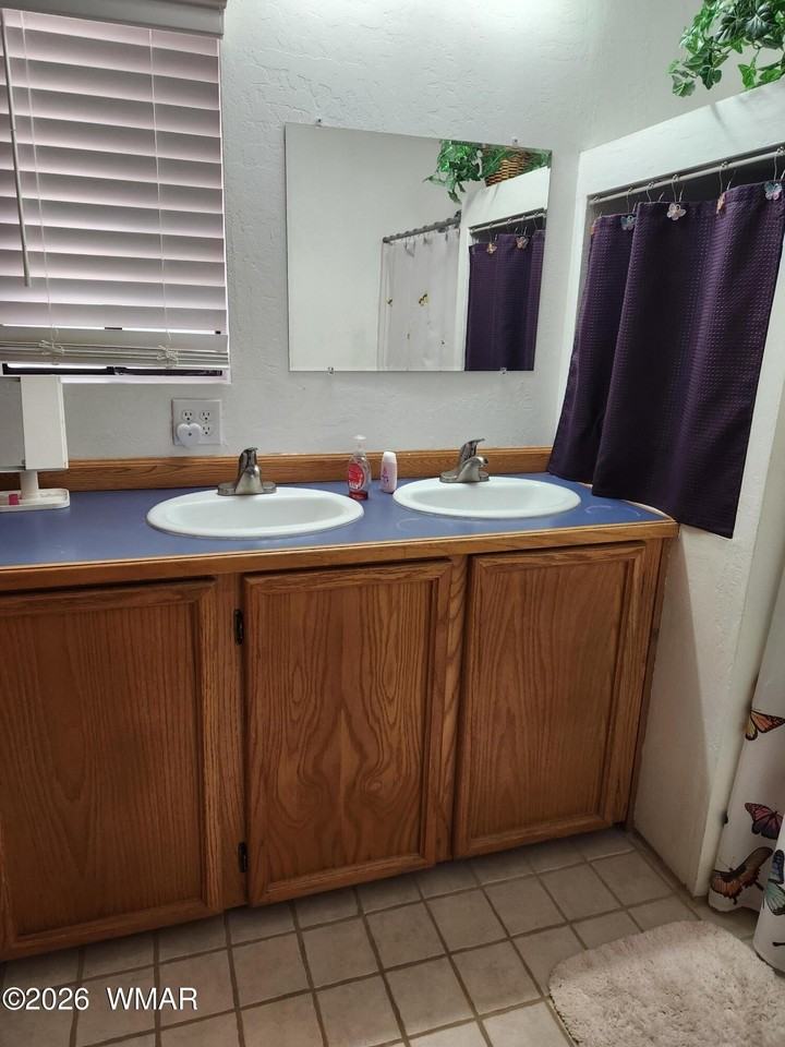 2779 Pinon Dr - Photo 4 of 14