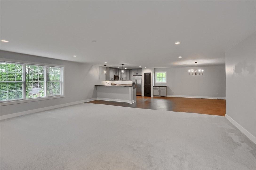 303 Garfield Ave - Photo 6 of 30