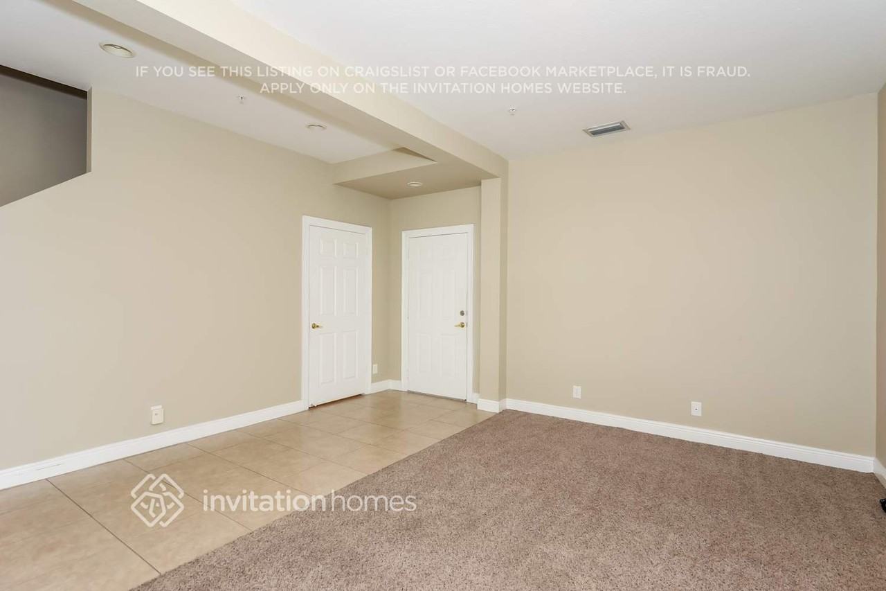 10001 Sw 22nd St - Photo 5 of 20