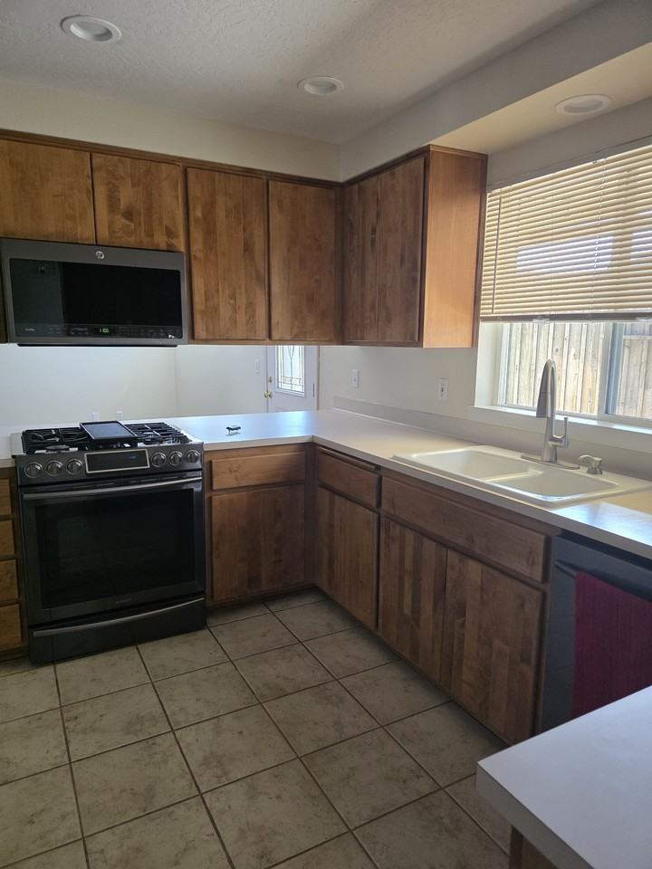 4206 Royal Ave #1 - Photo 3 of 11